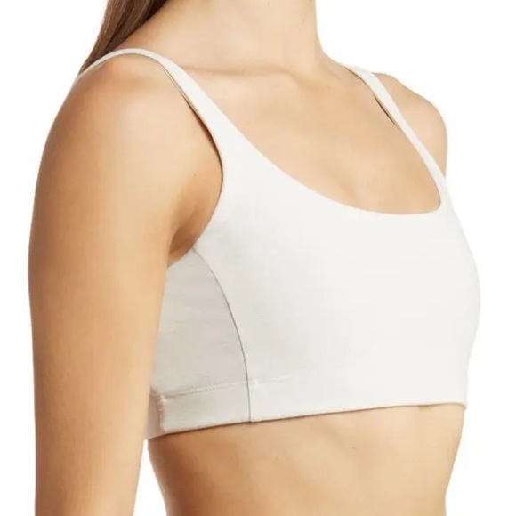 NWT Outdoor Voices FreeForm Scoop Bra in Milk Stone - Picture 4 of 11